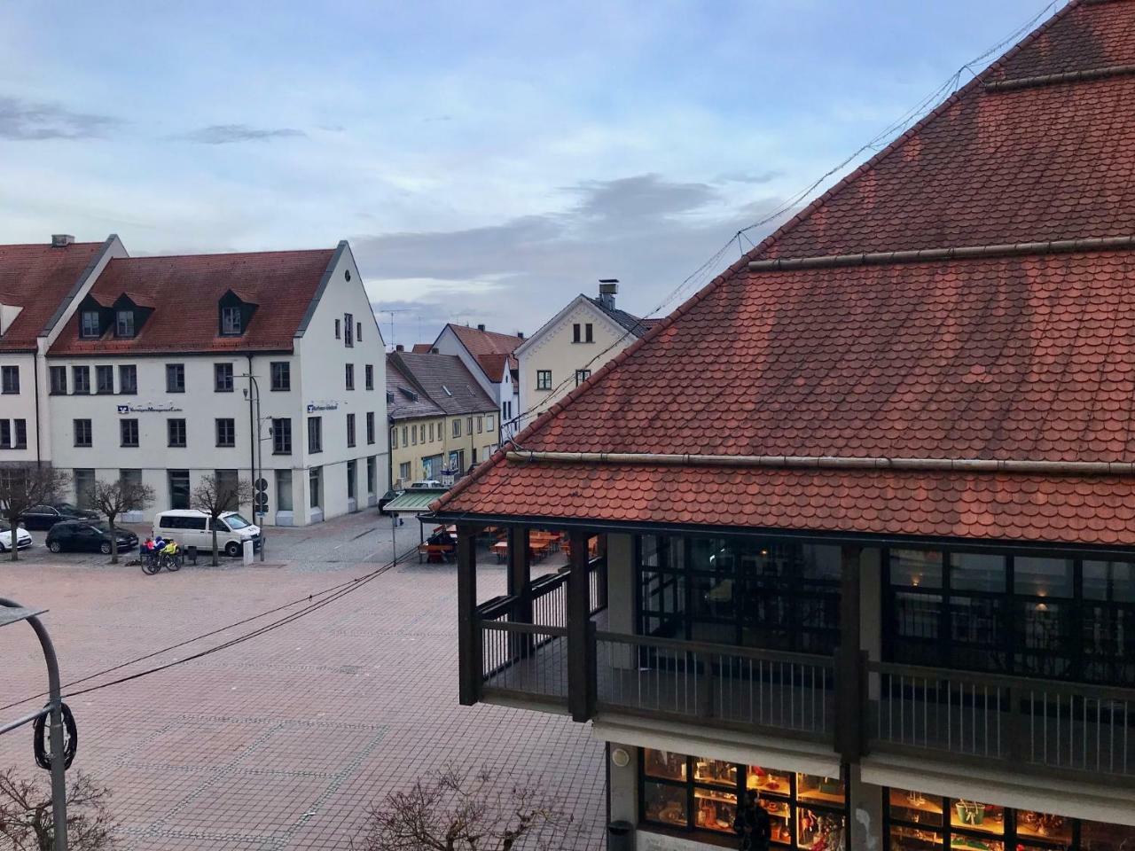Gasthaus Pfafflinger ノイブルク・アン・デア・ドナウ エクステリア 写真