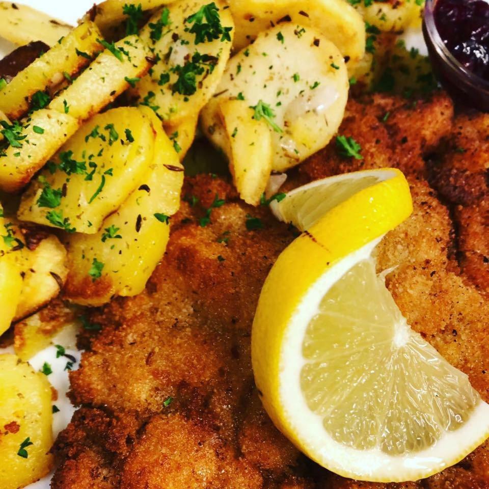 Gasthaus Pfafflinger ノイブルク・アン・デア・ドナウ エクステリア 写真