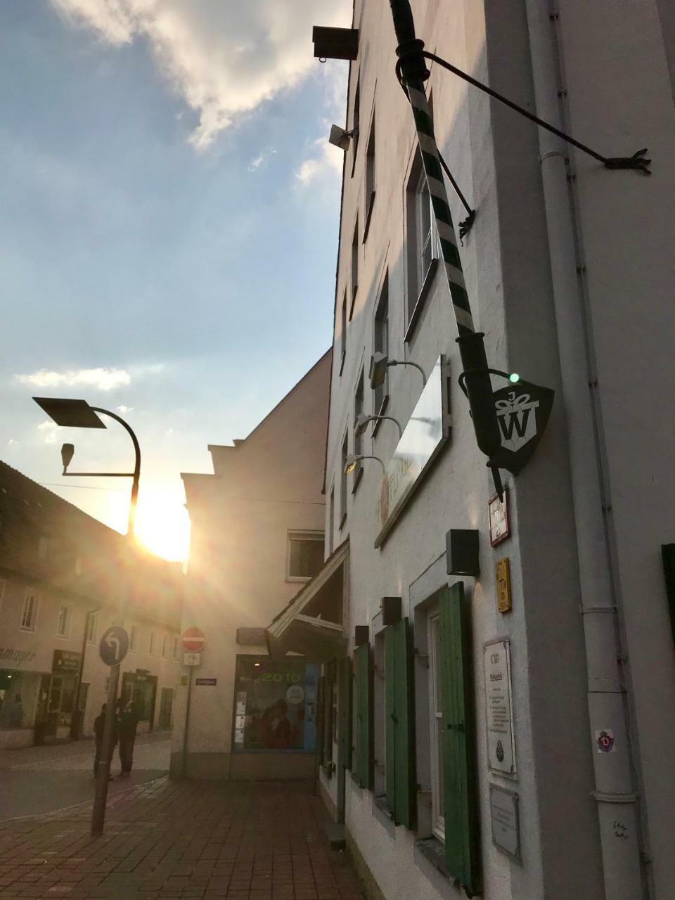 Gasthaus Pfafflinger ノイブルク・アン・デア・ドナウ エクステリア 写真